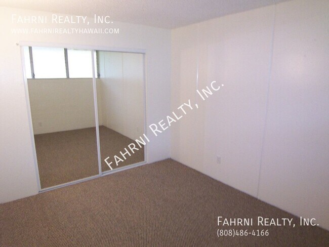 Building Photo - 95-2052 Waikalani Place B-207-