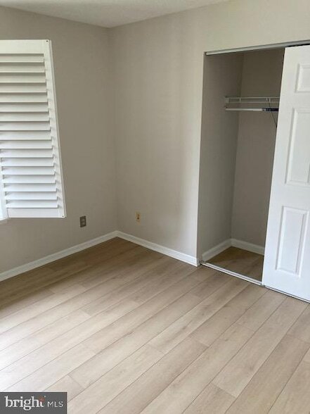 Building Photo - 15300 Beaverbrook Ct