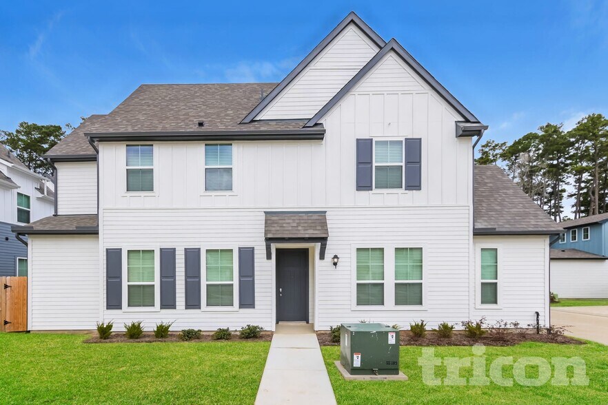 Primary Photo - 9835 Willow Creek Commerce Dr