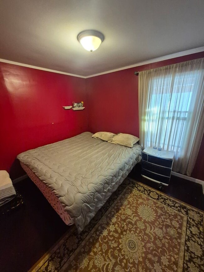 Building Photo - 65 Miriam Dr