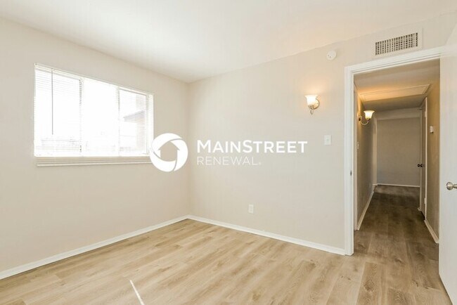 Building Photo - 6 Bedroom Pet-Friendly Home in Tucson, AZ ...