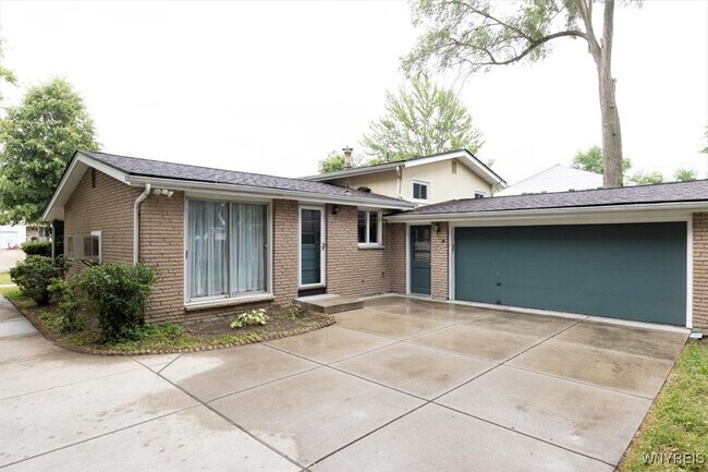 Building Photo - 39 Halwill Dr
