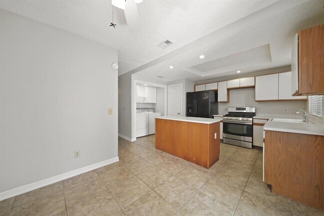 Building Photo - 2808 Grants Lake Blvd
