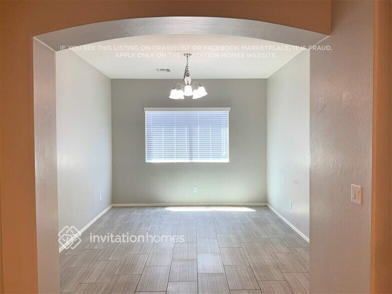 Building Photo - 1723 W Dugan Dr