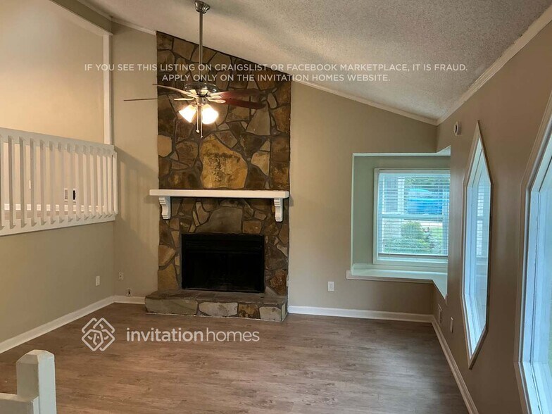 Building Photo - 2742 Mountbery Dr