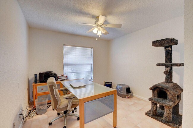 Building Photo - 11511 Island Lakes Ln