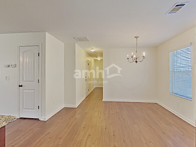 Building Photo - 4863 Clarkstone Dr