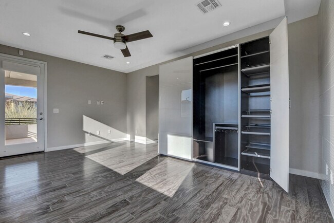 Building Photo - 6005 Andezano Dr