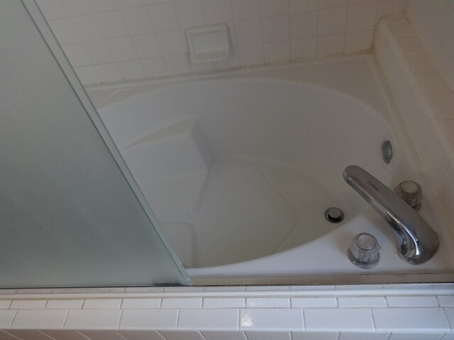 Building Photo - 96 Knights Hollow Dr