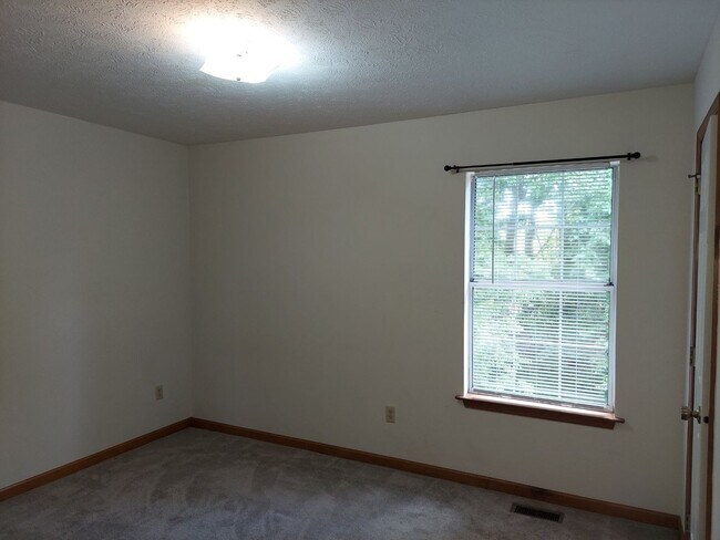 Building Photo - 1541 Paul Jack Dr