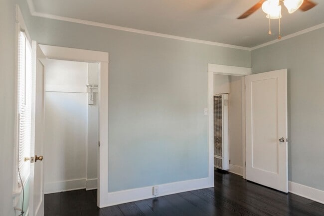 Building Photo - Lovely Home For Rent!