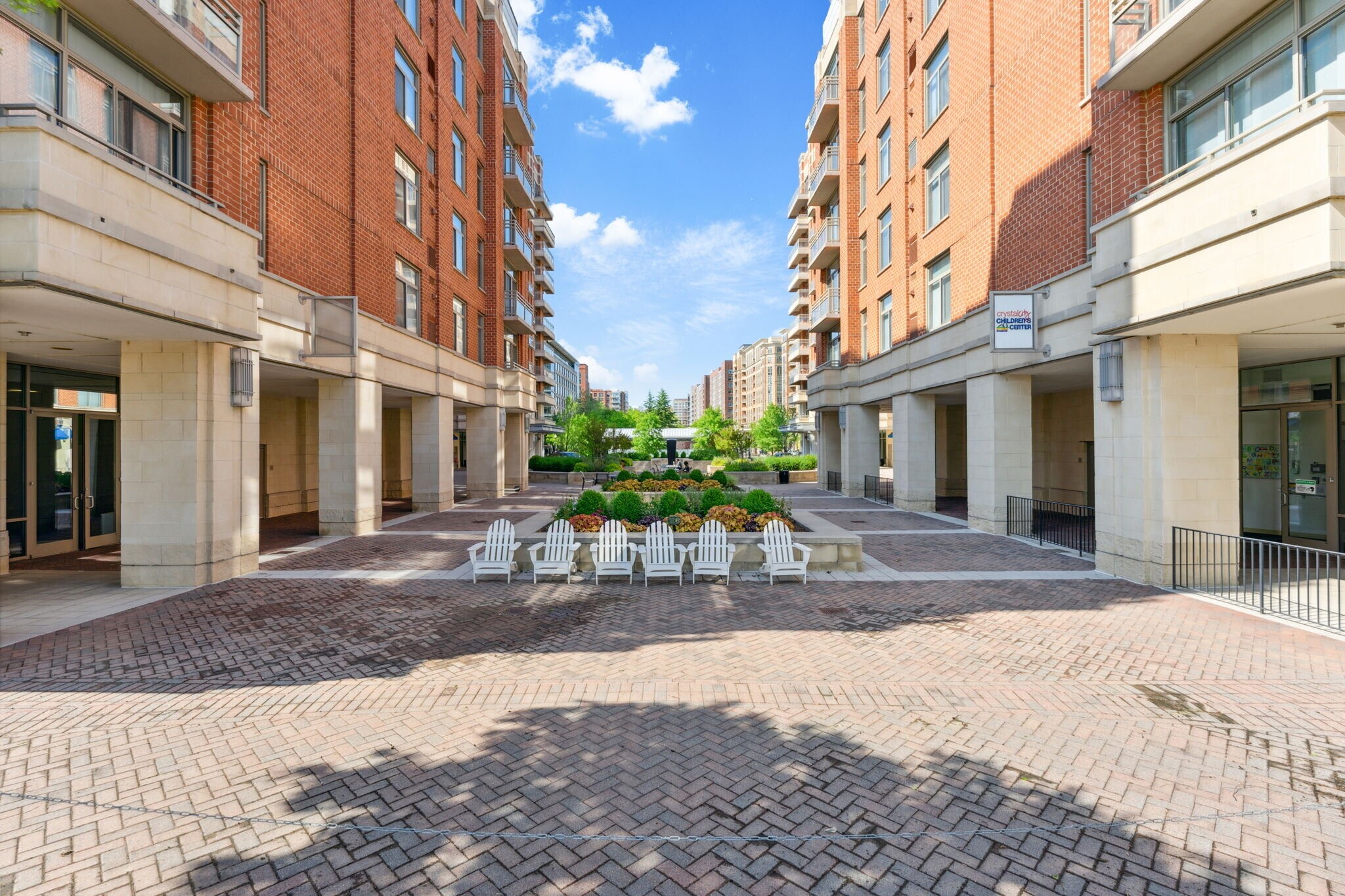 Building Photo - 3650 S Glebe Rd