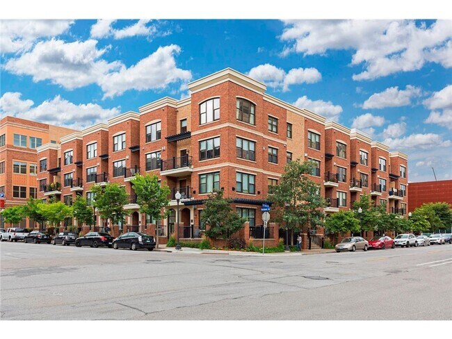 Building Photo - 545 S 2nd St