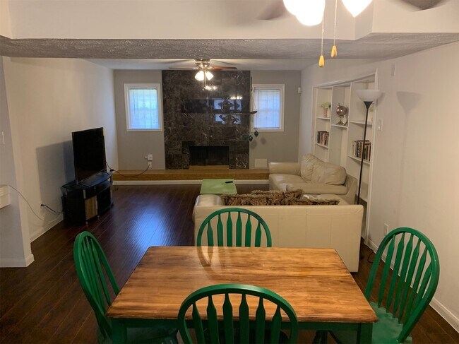 Building Photo - 2311 Chelsea Knoll Ln