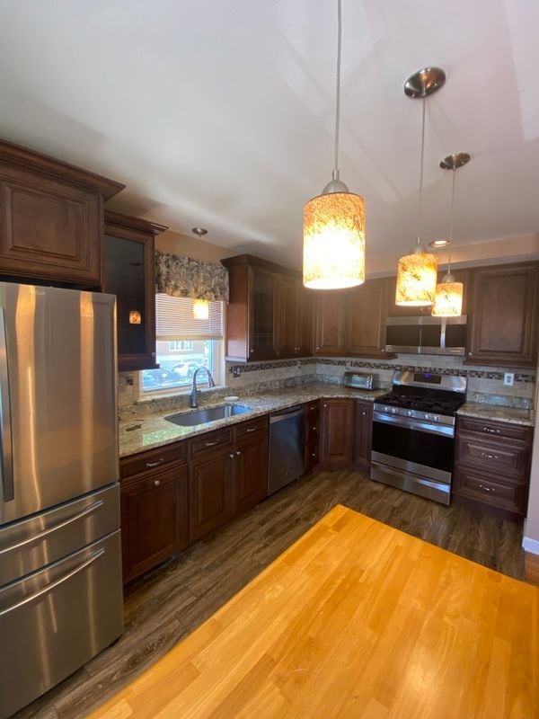 Building Photo - 10860 Parlin Terrace