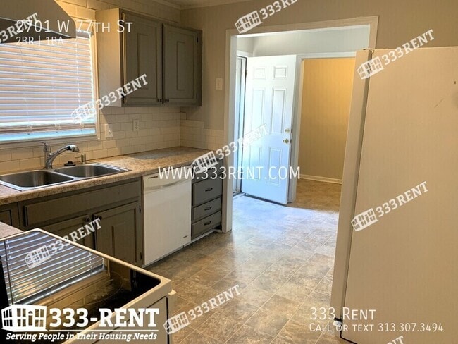 Building Photo - 2701 W 77th St