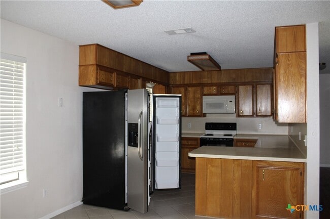 Building Photo - 2226 University Dr