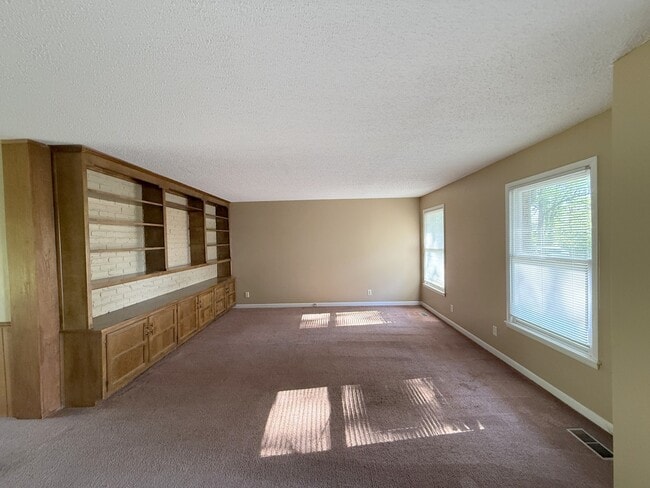 Building Photo - 6079 Wall Triana Hwy