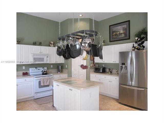 Building Photo - 9468 SW 221st Ln