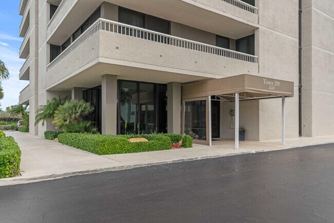 Building Photo - 5550 N Ocean Dr