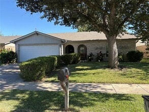 Building Photo - 6324 Sudbury Way