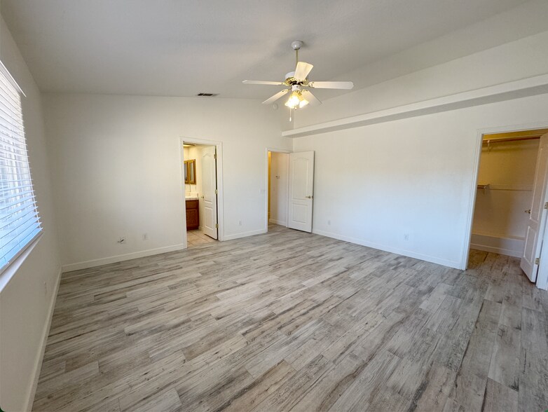 Building Photo - 16425 Chippewa Rd