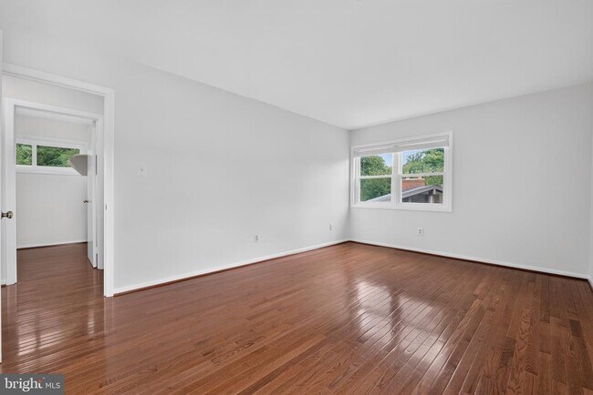 Building Photo - 3149 Southfield Dr