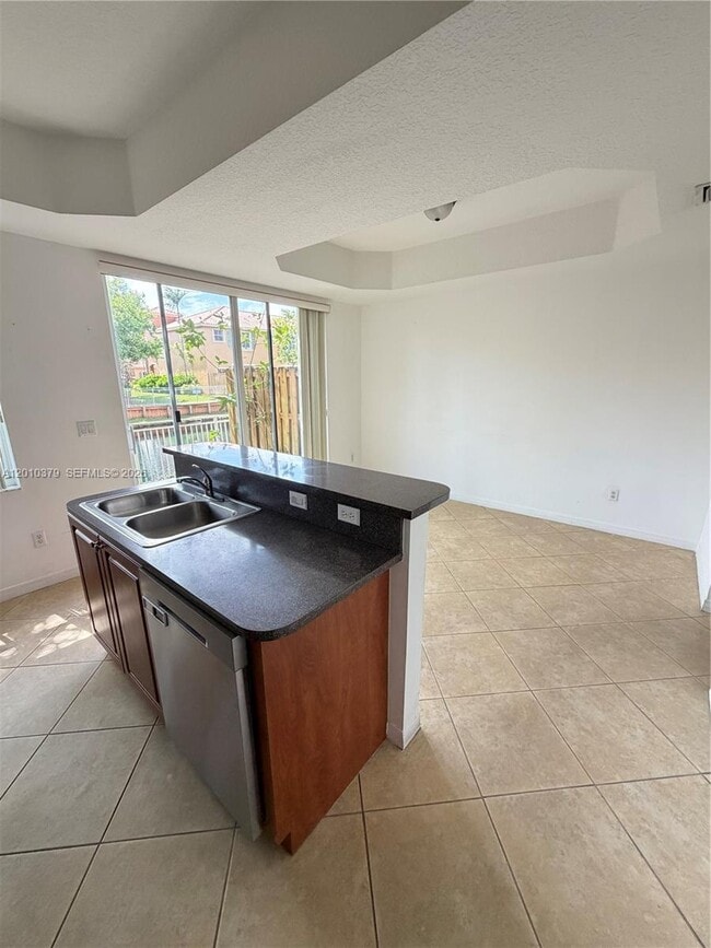 Building Photo - 4939 N Harbor Isles Dr