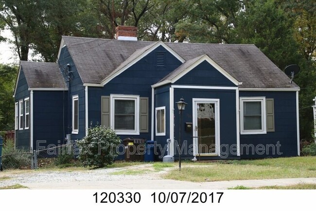 Primary Photo - 506 E Club Blvd