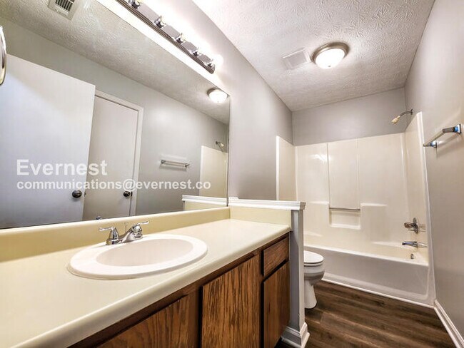 Building Photo - 944 Shiloh Ridge Run NW