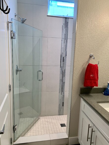 Building Photo - 2815 W 25th Ave