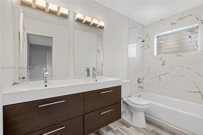 Building Photo - 3303 NW 37th Ave