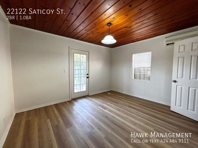 Building Photo - 22122 Saticoy St