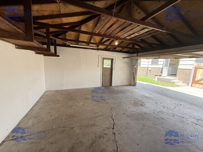 Building Photo - 4236 Corinth St