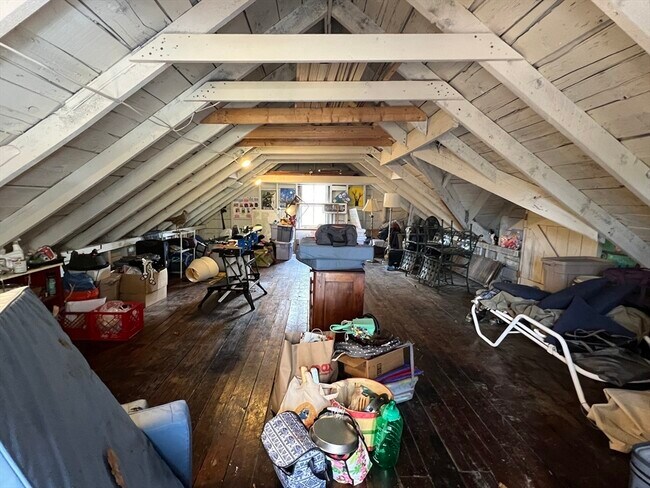 Building Photo - 15 Orchard St