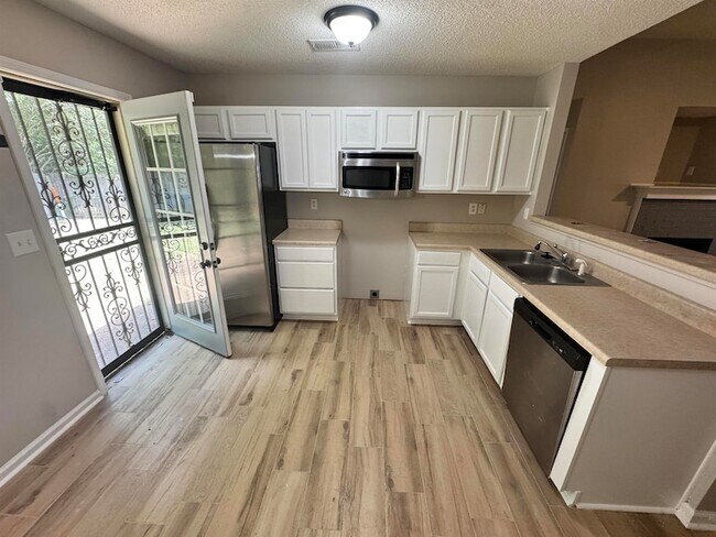 Building Photo - 6628 Whitten Grove Dr