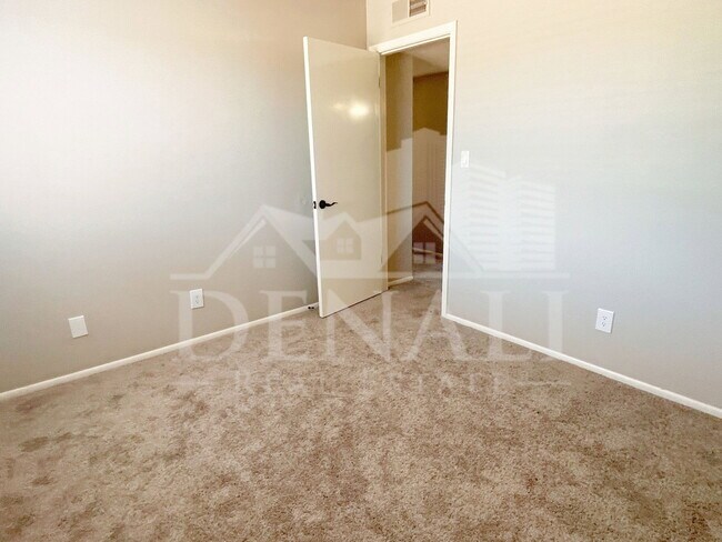 Building Photo - 2243 W McRae Way