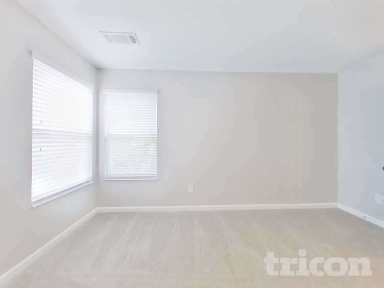 Building Photo - 10 Moonrise Crossing