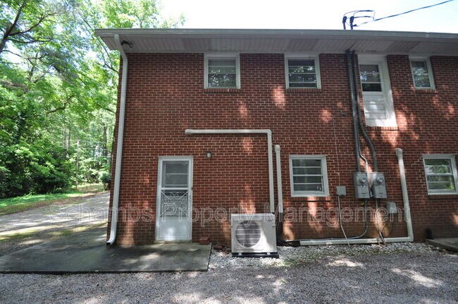 Building Photo - 1426 Old Trinity Cir