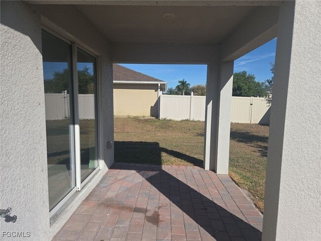 Building Photo - 3515 NE 12th Pl