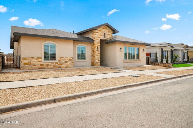 Building Photo - 14640 Charles Foster Ave