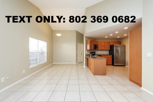 Building Photo - 1302 Coolridge Dr