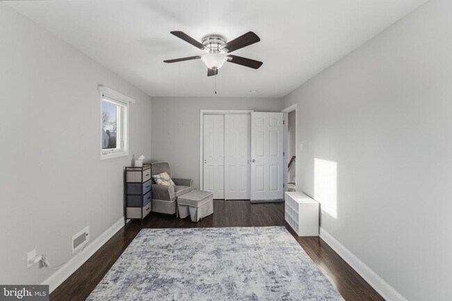 Building Photo - 38 Vine Way