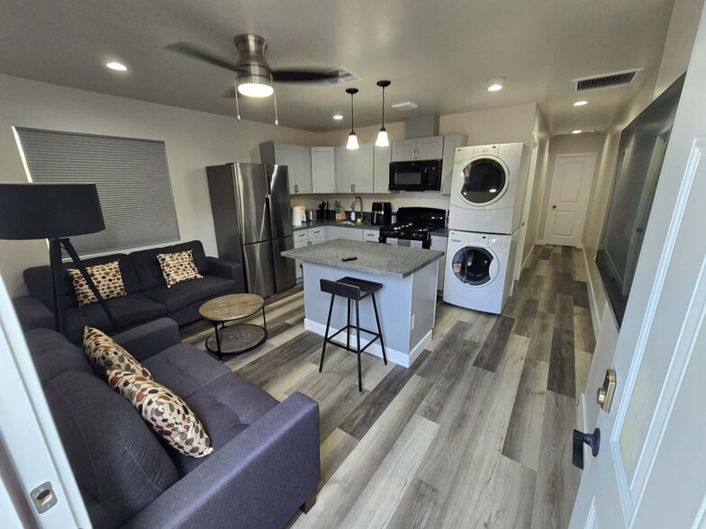 Building Photo - 4239 Montalvo St