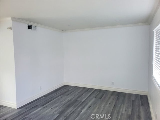 Building Photo - 10654 White Oak Dr