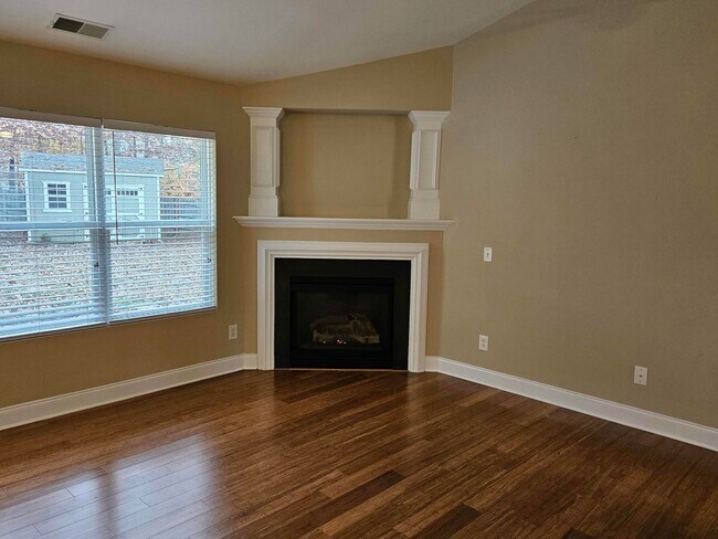 Building Photo - Troutman Area - 3 BR / 2 BA + Bonus Room & Garage