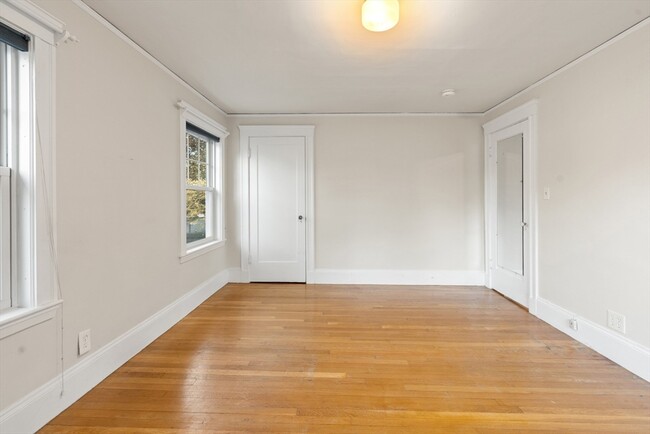 Building Photo - 62 Harding Rd