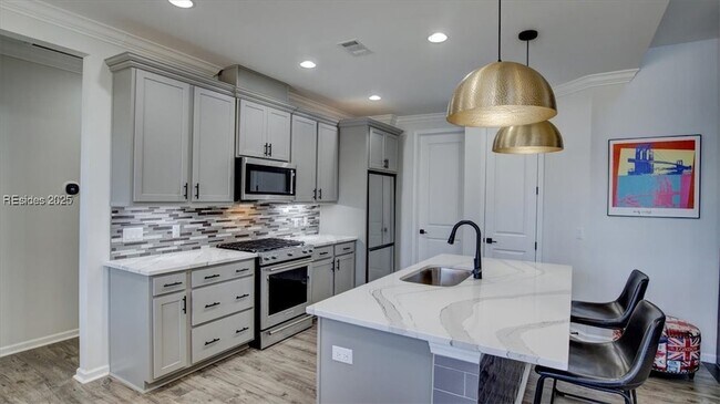Building Photo - 1571 Shoreside Dr