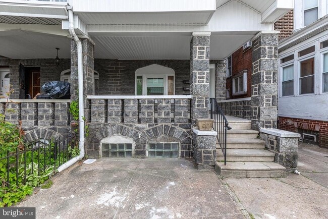 Building Photo - 4924 Chestnut St