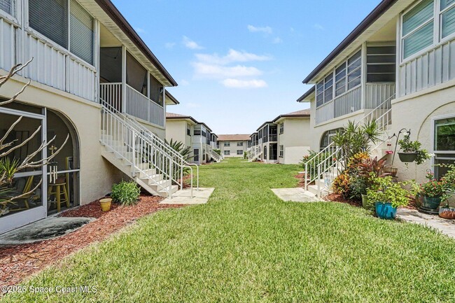 Building Photo - 1047 Small Ct